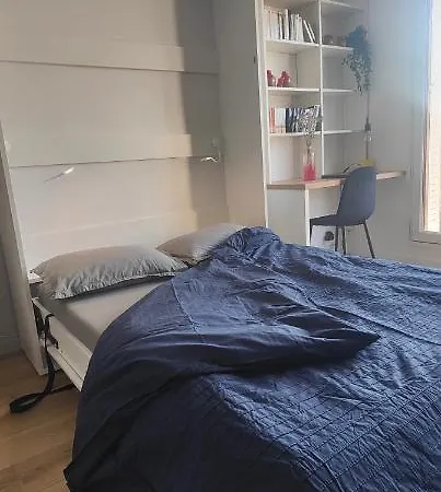 Grand Proche De Paris 아파트 *